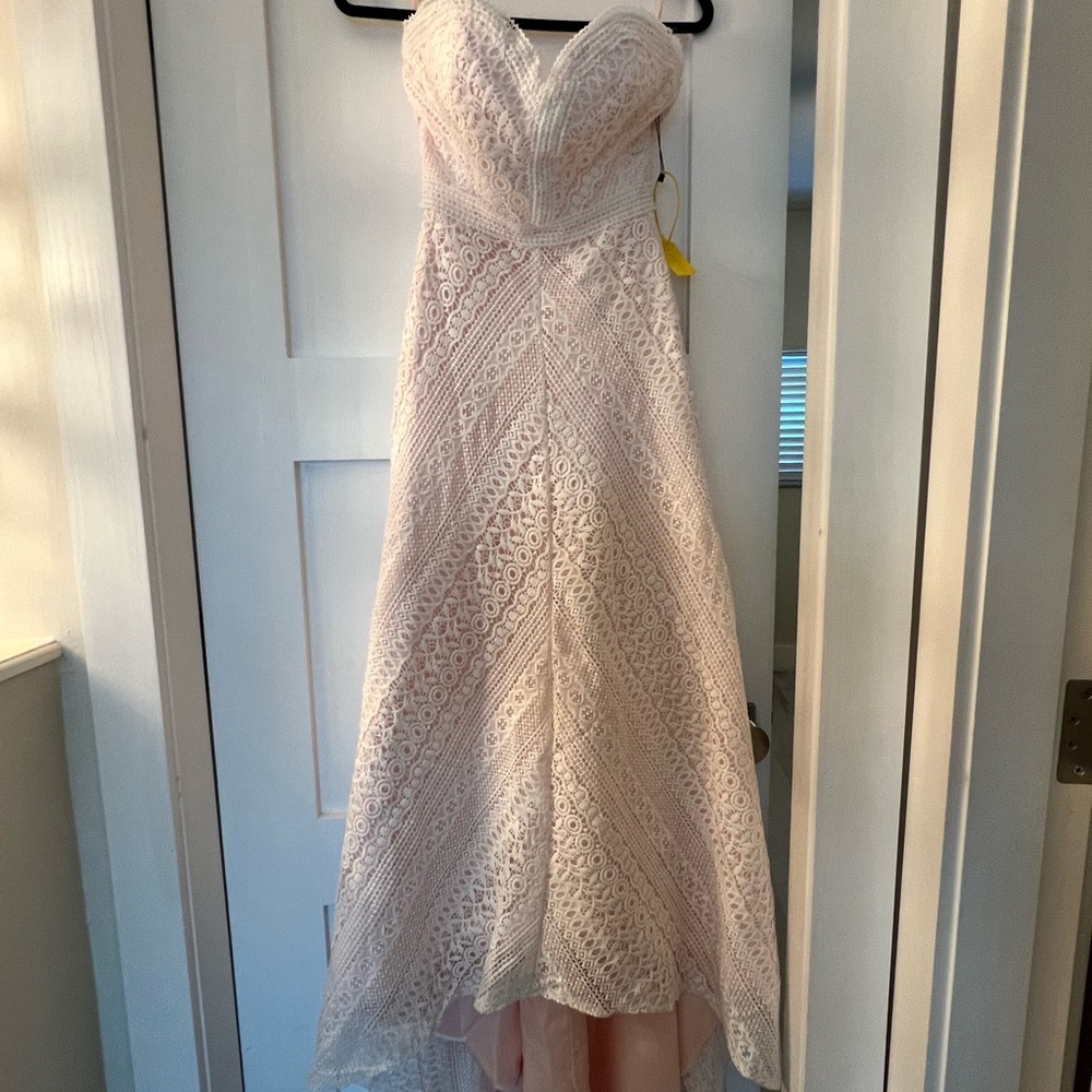 Elegant Strapless Lace Gown